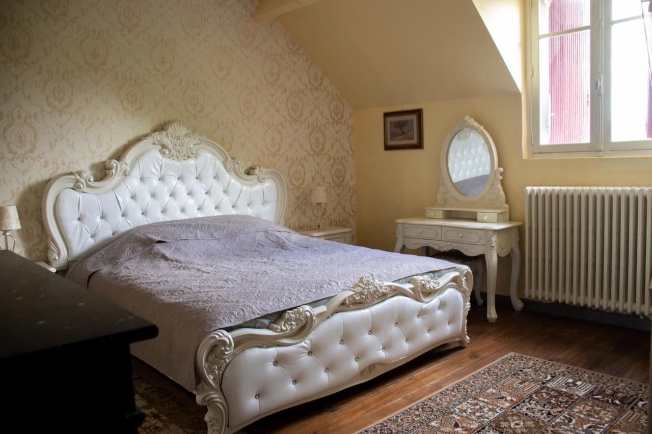 Le Pavillon De St Agnan Hotel Hautefort ภายนอก รูปภาพ