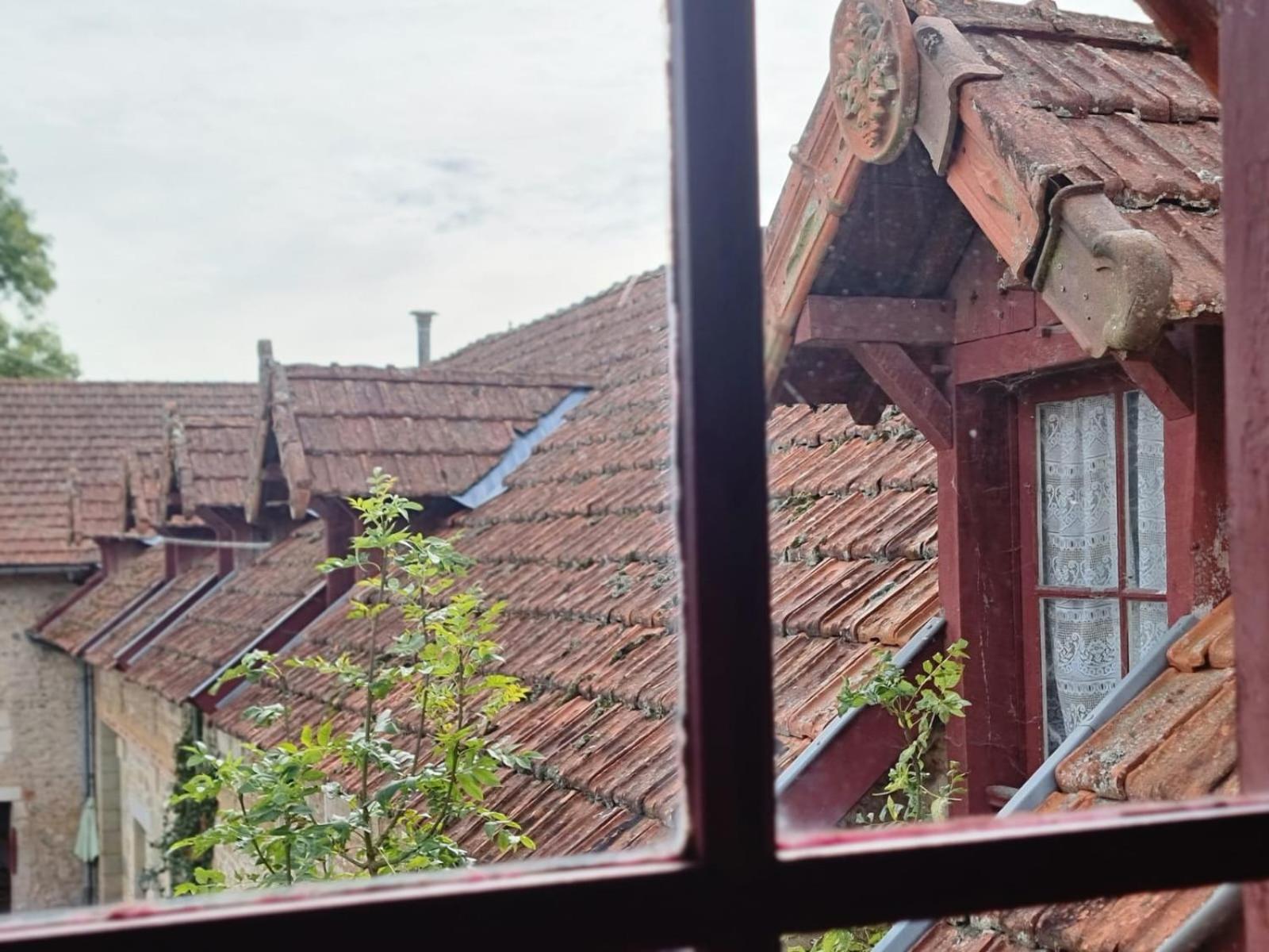 Le Pavillon De St Agnan Hotel Hautefort ภายนอก รูปภาพ
