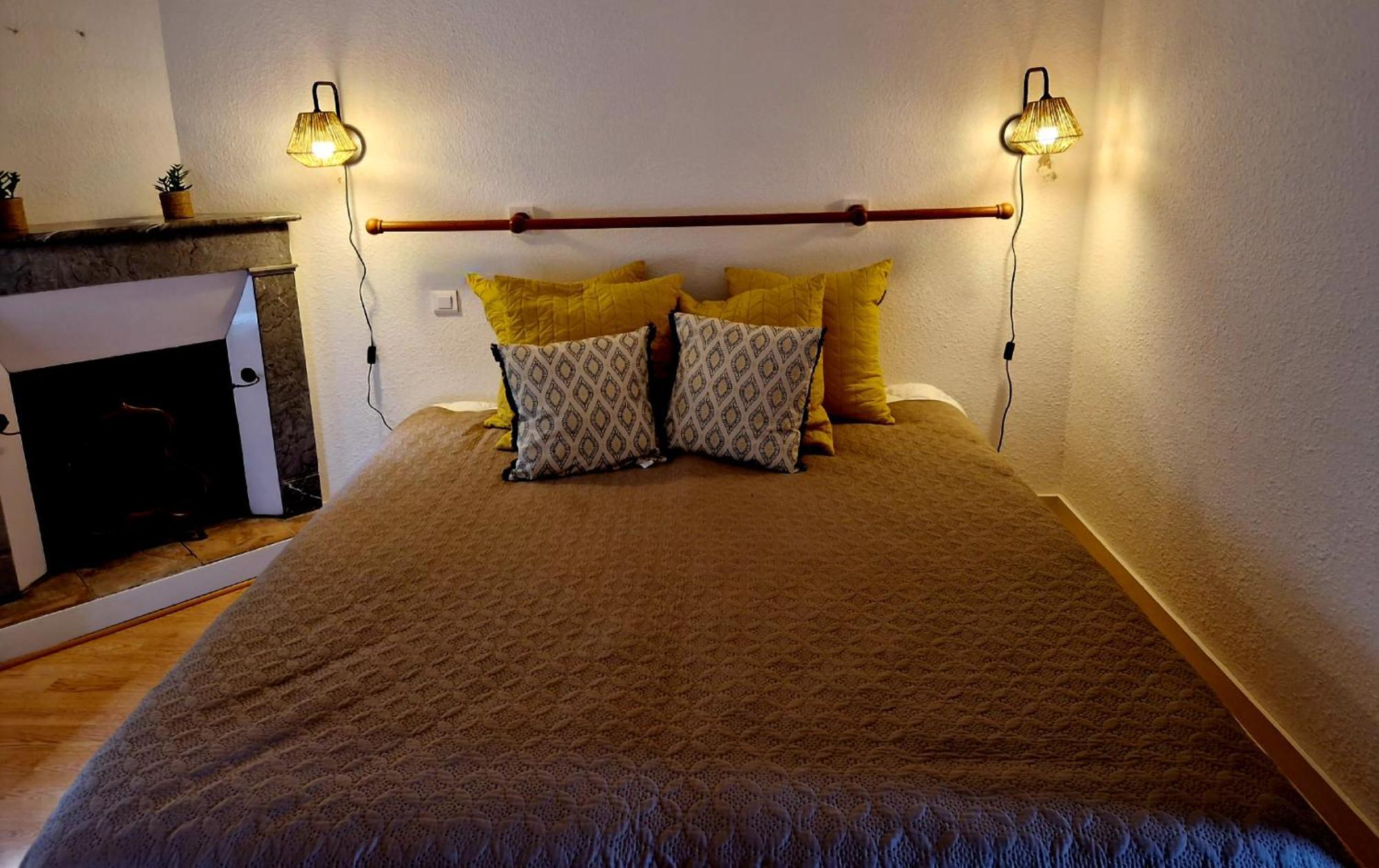 Le Pavillon De St Agnan Hotel Hautefort ภายนอก รูปภาพ