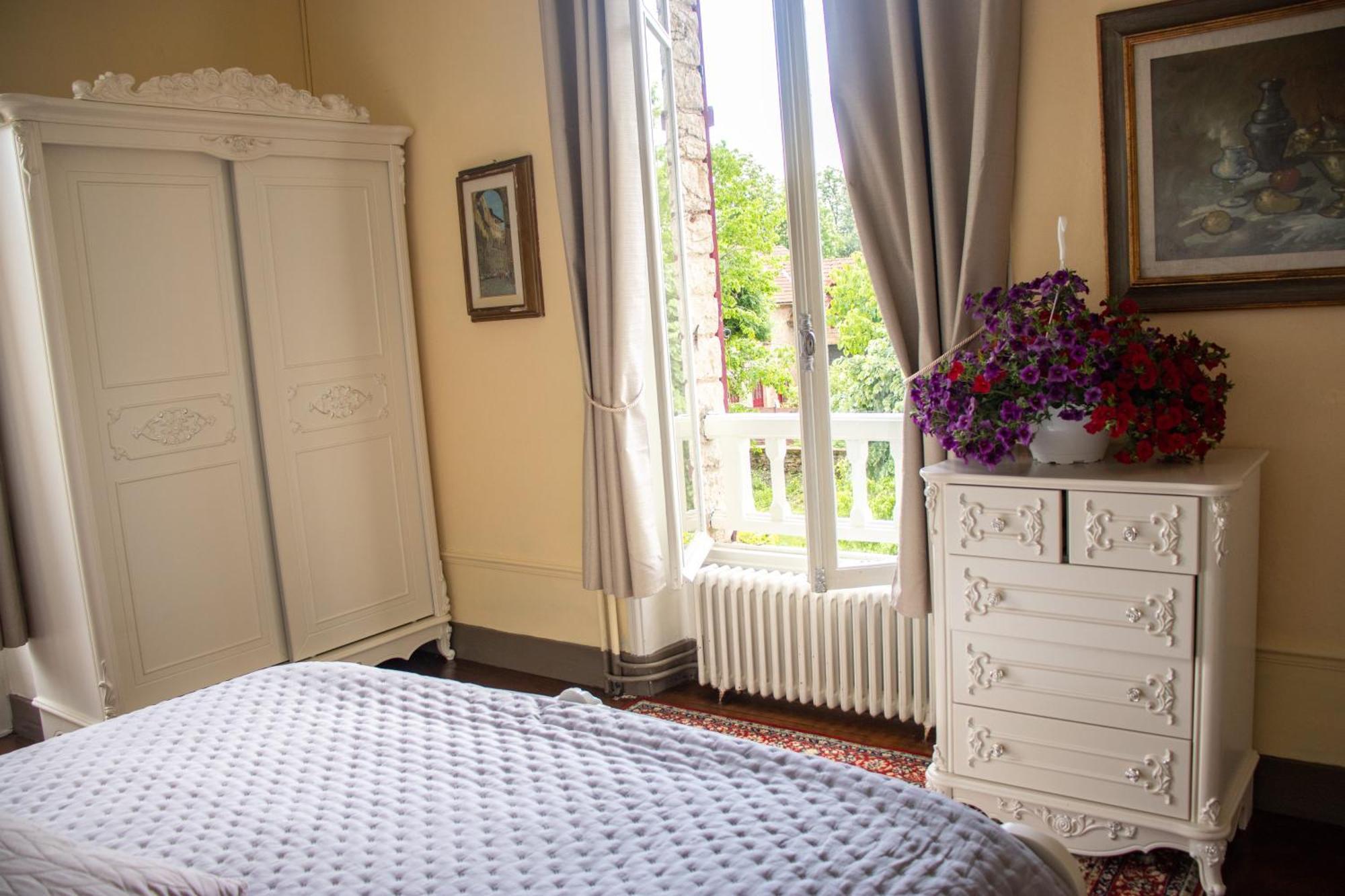 Le Pavillon De St Agnan Hotel Hautefort ภายนอก รูปภาพ