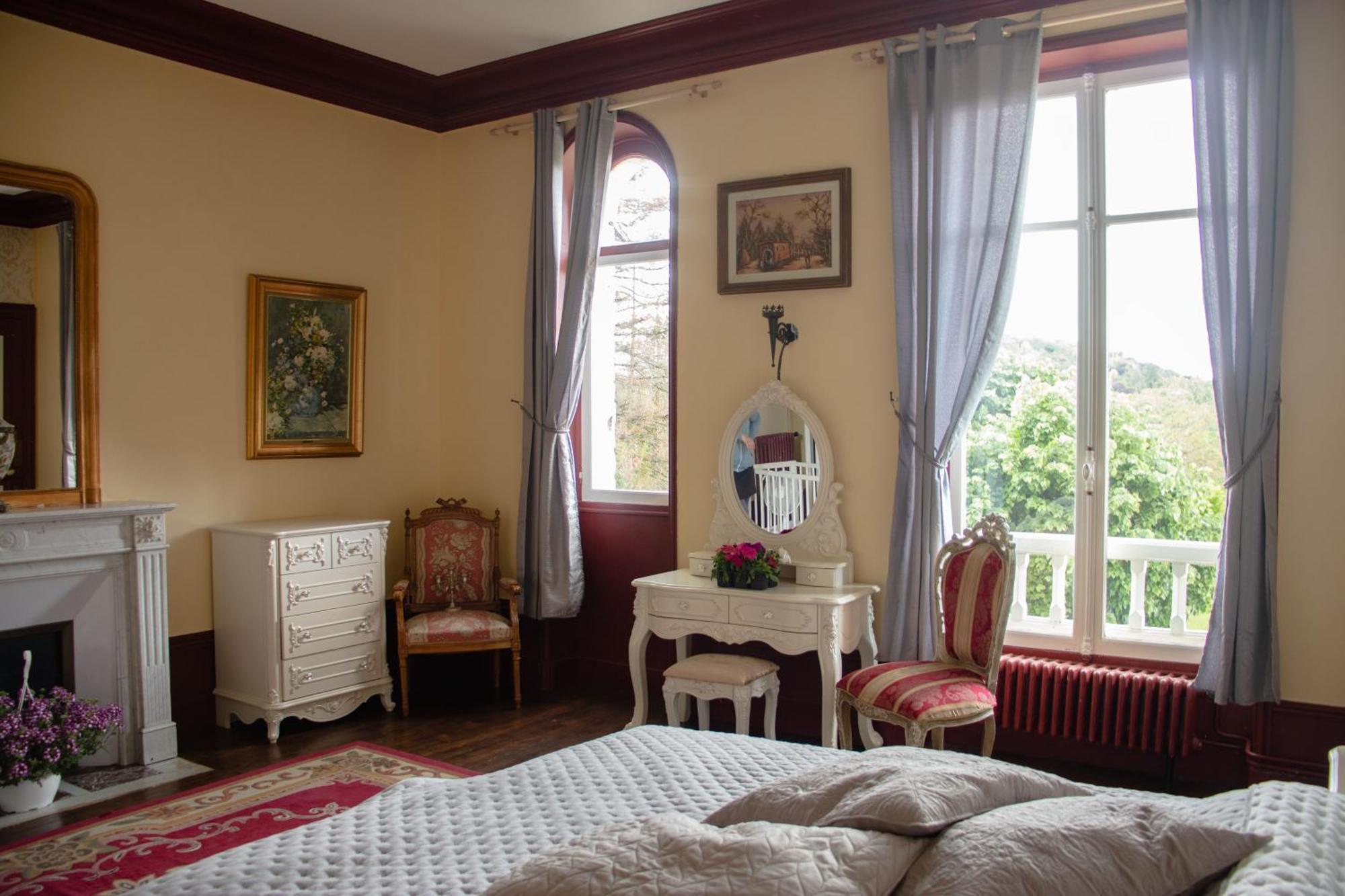 Le Pavillon De St Agnan Hotel Hautefort ภายนอก รูปภาพ