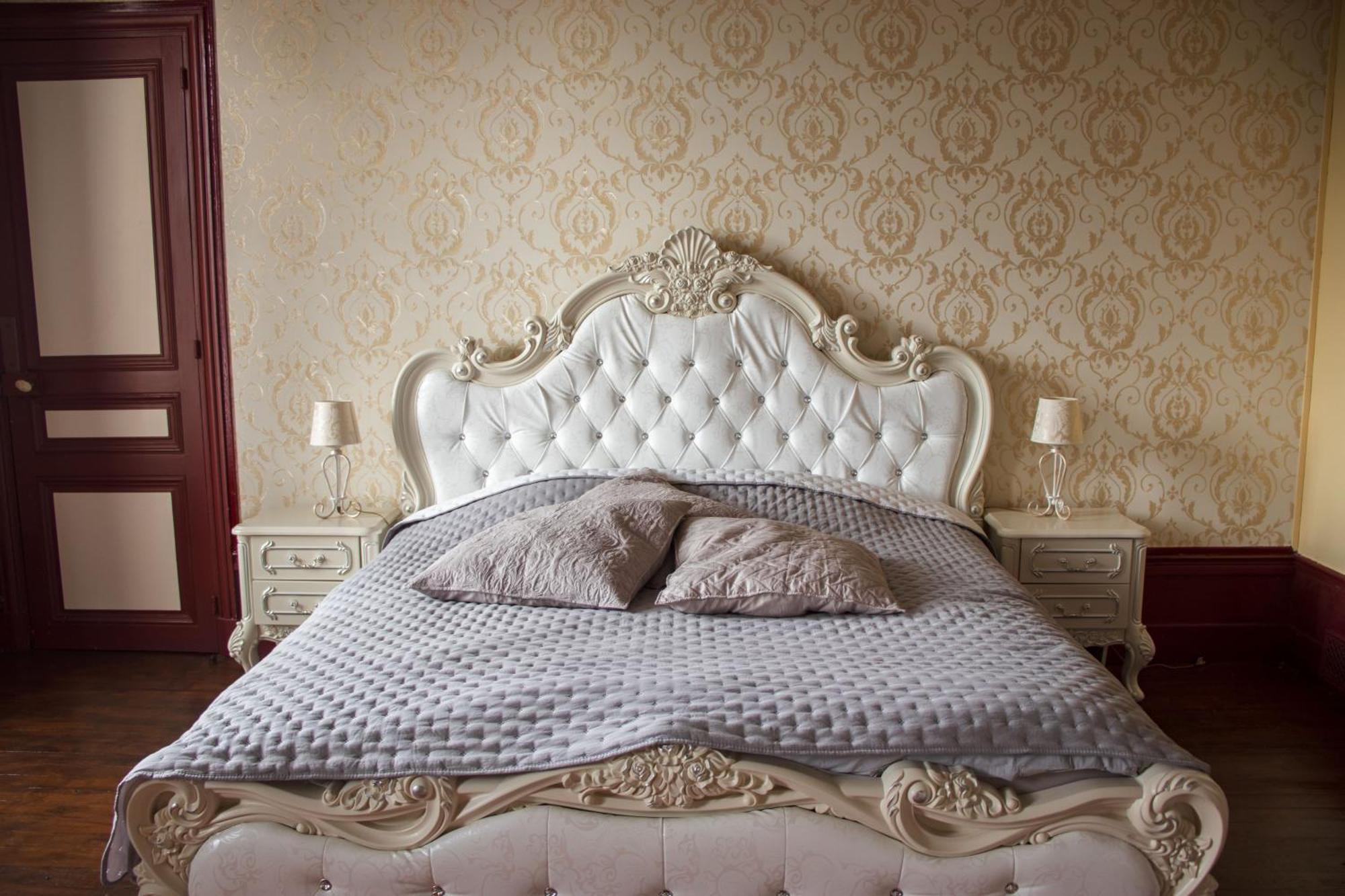 Le Pavillon De St Agnan Hotel Hautefort ภายนอก รูปภาพ