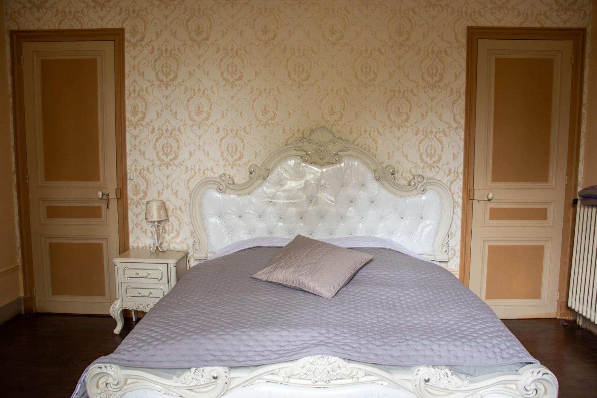 Le Pavillon De St Agnan Hotel Hautefort ภายนอก รูปภาพ