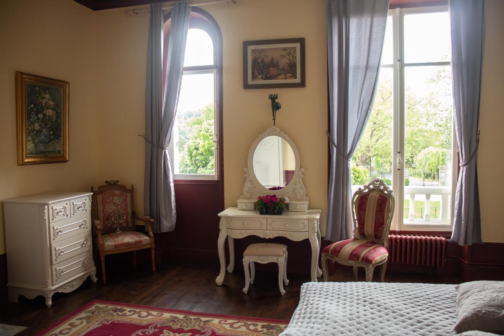 Le Pavillon De St Agnan Hotel Hautefort ภายนอก รูปภาพ