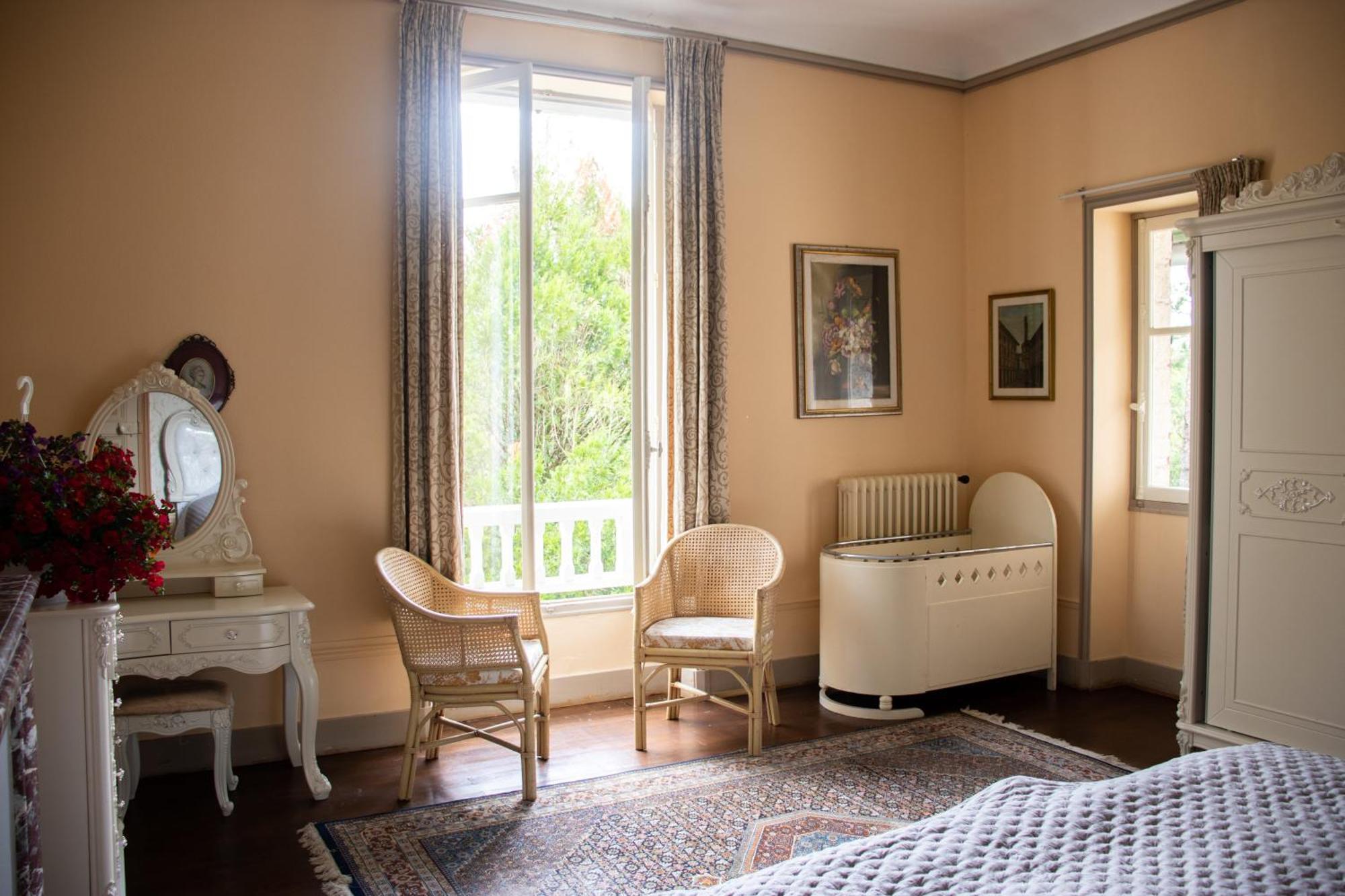 Le Pavillon De St Agnan Hotel Hautefort ภายนอก รูปภาพ