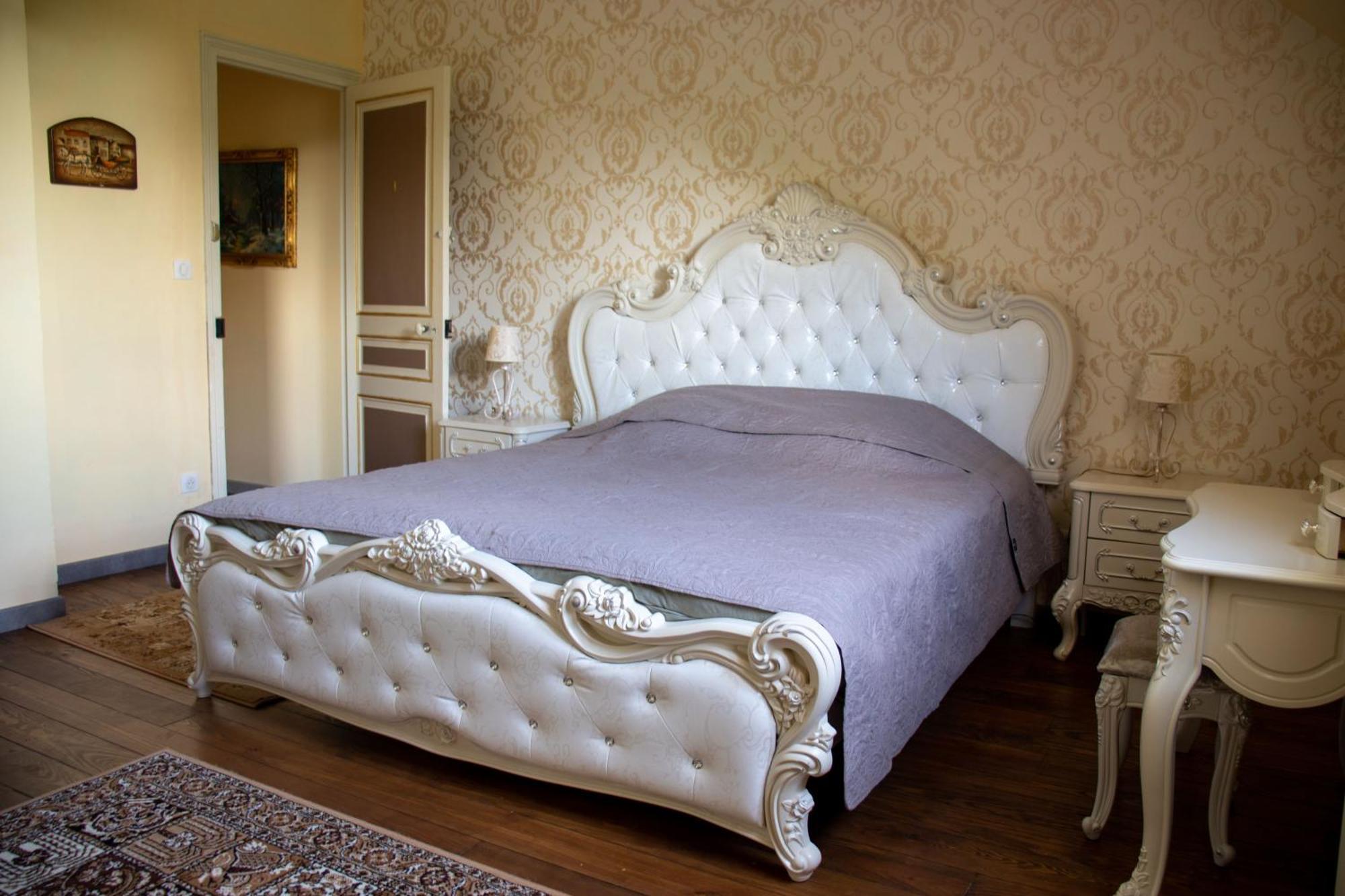 Le Pavillon De St Agnan Hotel Hautefort ภายนอก รูปภาพ