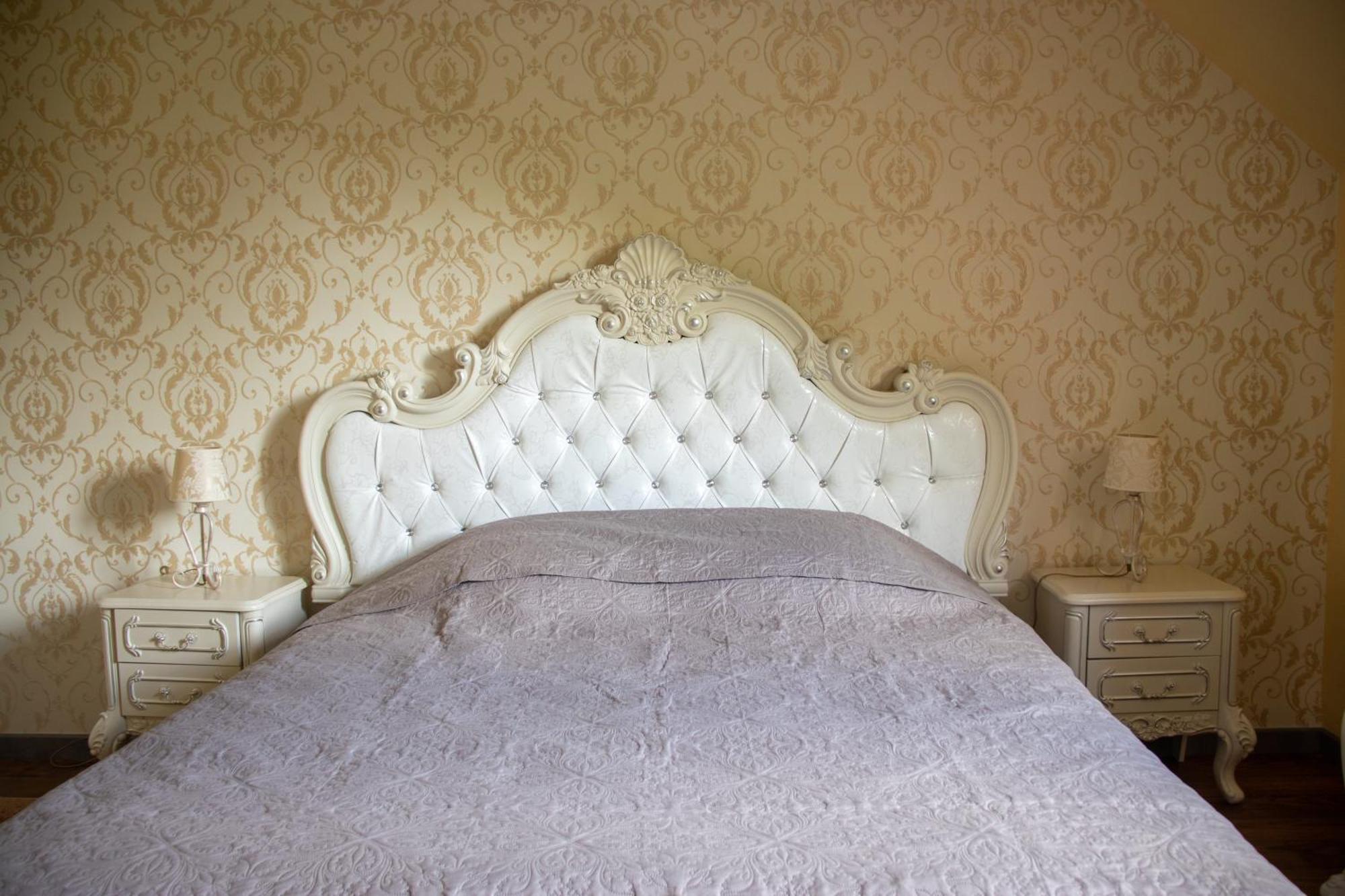 Le Pavillon De St Agnan Hotel Hautefort ภายนอก รูปภาพ